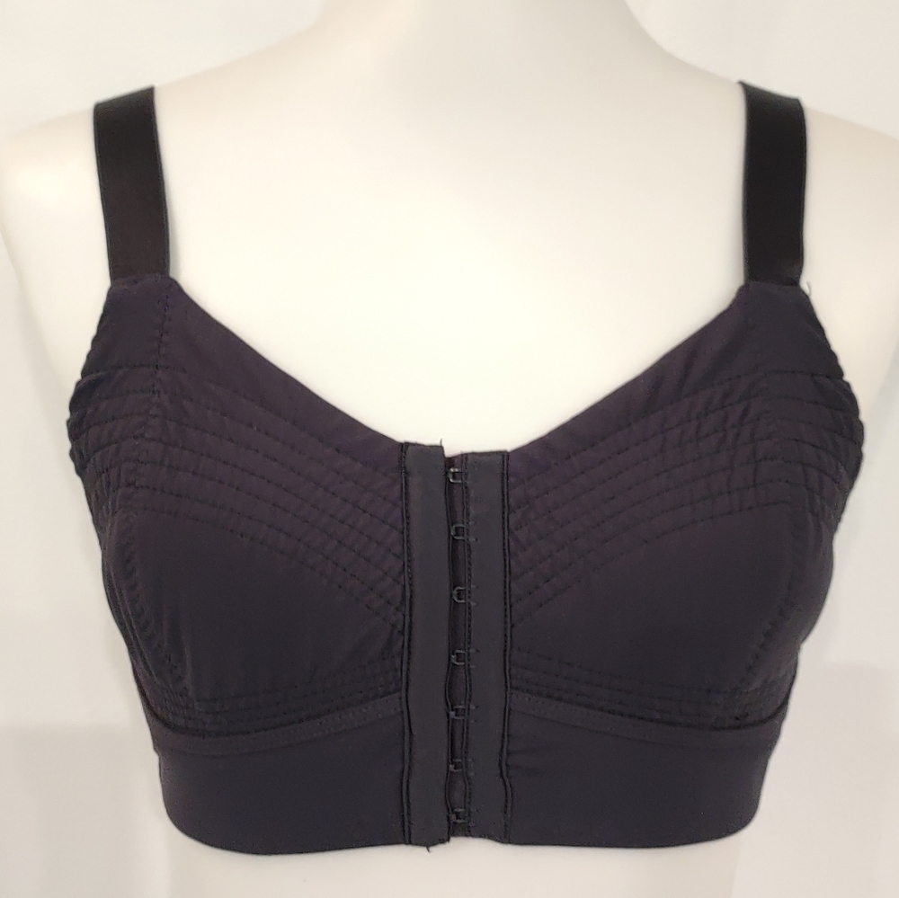 Fabletics Ines black sports bra